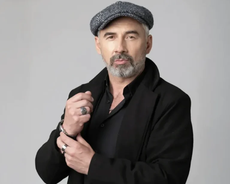 Aktor Jacek Kopczyński - MediaQ Art